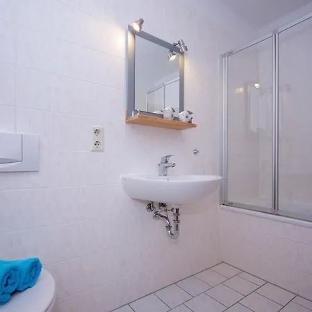 Appartamento Ferienwohnung Strandkorb Middelhagen